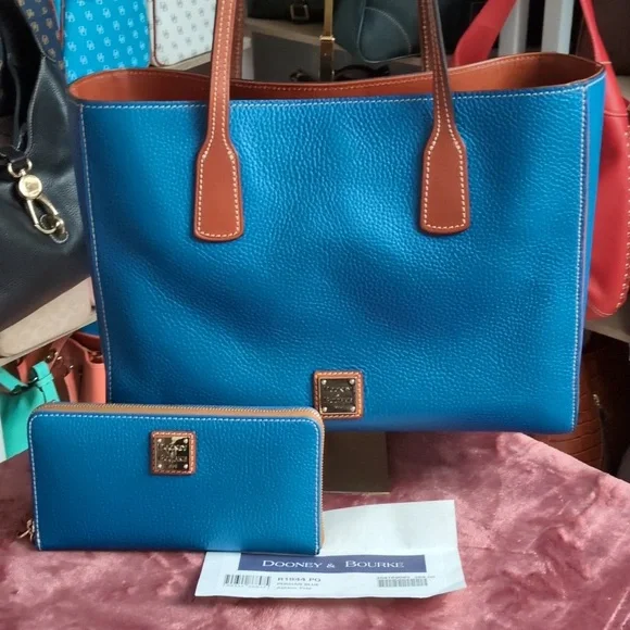 NWTs Dooney And Bourke Pebble Grain Small Ashton Tote On The Color Persian π΅π - Picture 3 of 11